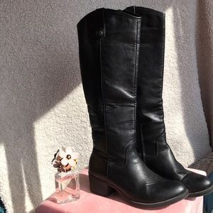 Tall black boots